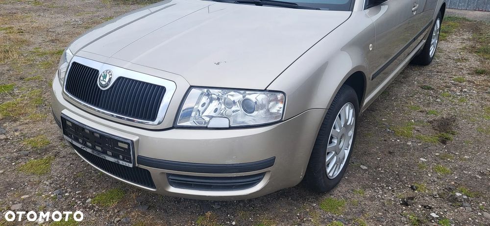 Skoda Superb 1.8 Turbo Comfort - 8