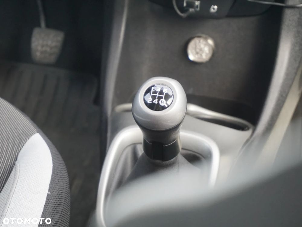 Toyota Aygo x-play touch - 26