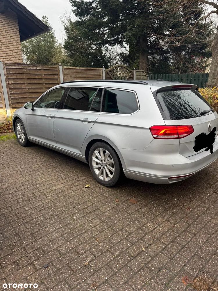Volkswagen Passat Variant 2.0 TDI SCR DSG Highline - 4
