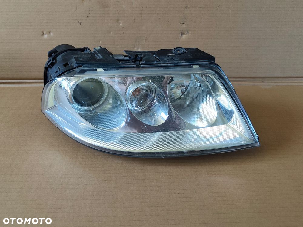 PASSAT B5 FL 00- LAMPA PRAWY PRZÓD XENON 3B7941016M - 3
