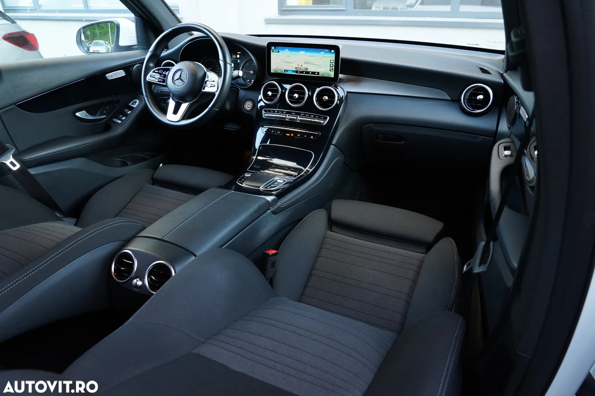 Mercedes-Benz GLC 220 d 4Matic 9G-TRONIC Avantgarde Advanced - 6
