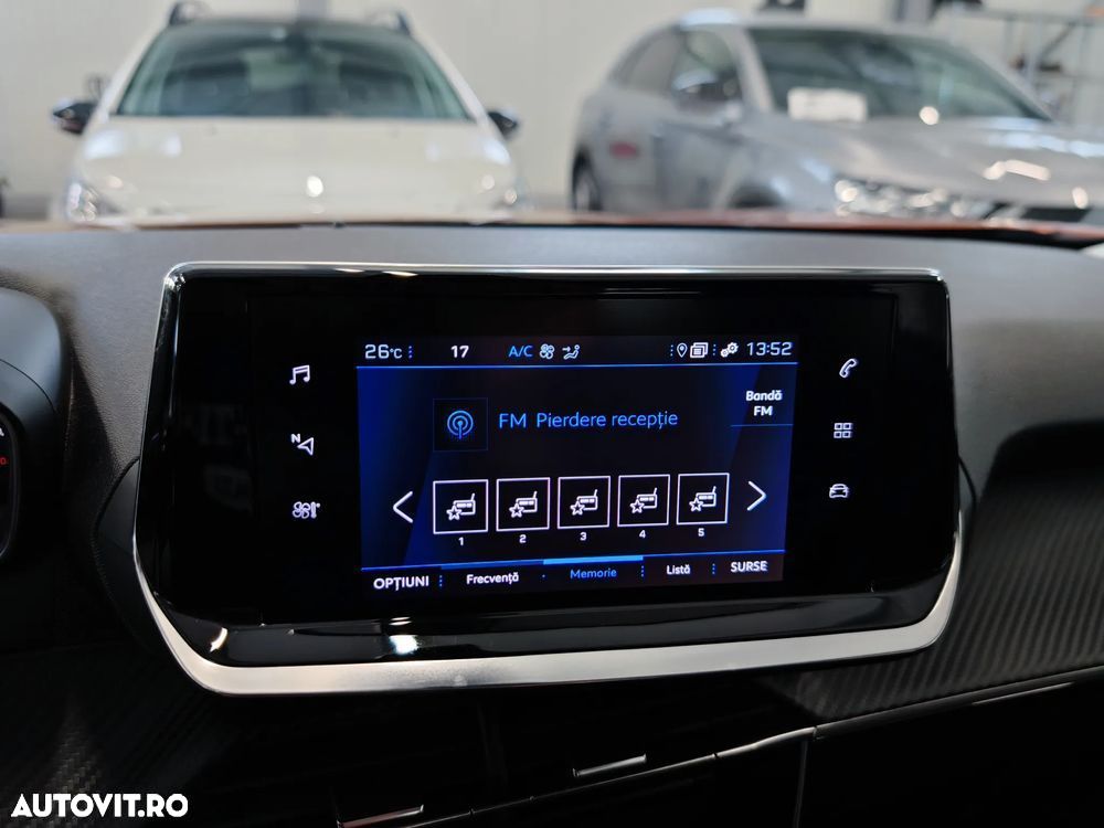 Peugeot 2008 PureTech 130 EAT8 Allure - 12