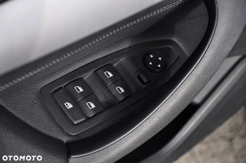 BMW X1 xDrive18d Business Edition sport - 34