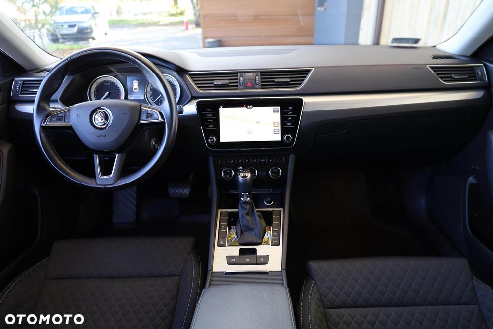 Skoda Superb 2.0 TDI SCR 4x4 Ambition DSG - 14