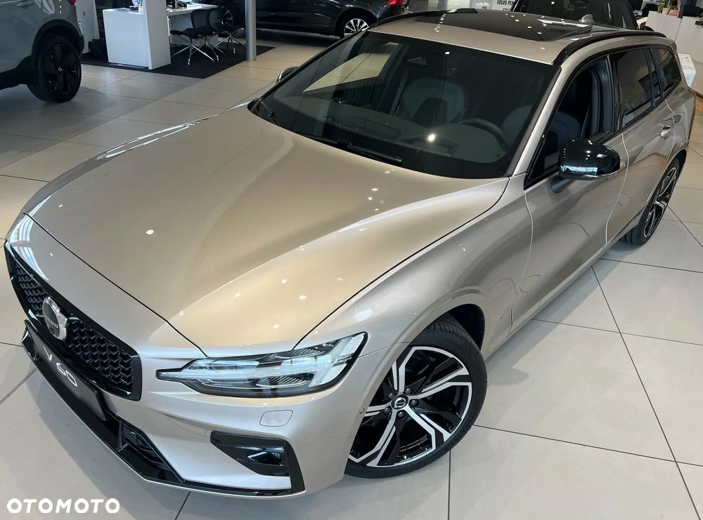 Volvo V60 B4 B Ultimate Dark - 11