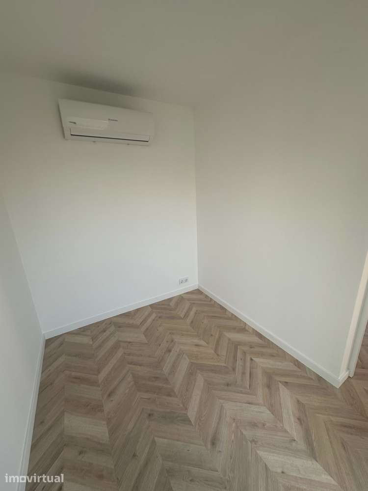 Apartamento T1 novo no Centro da Cidade de Leiria - Grande imagem: 2/12