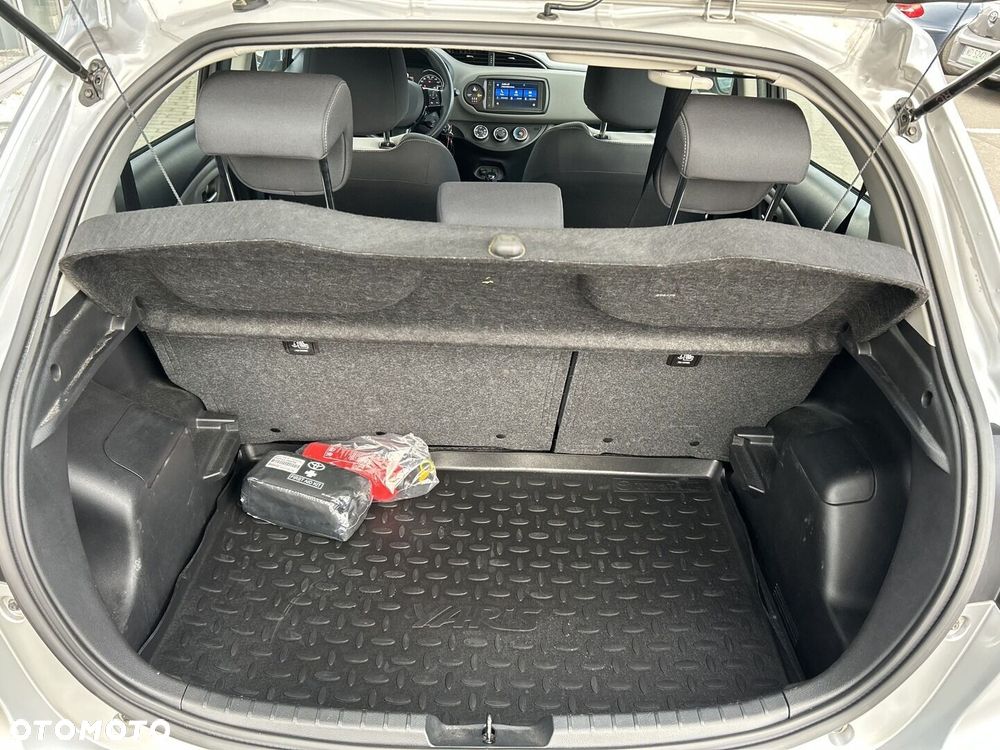 Toyota Yaris 1.5 Premium CVT - 24
