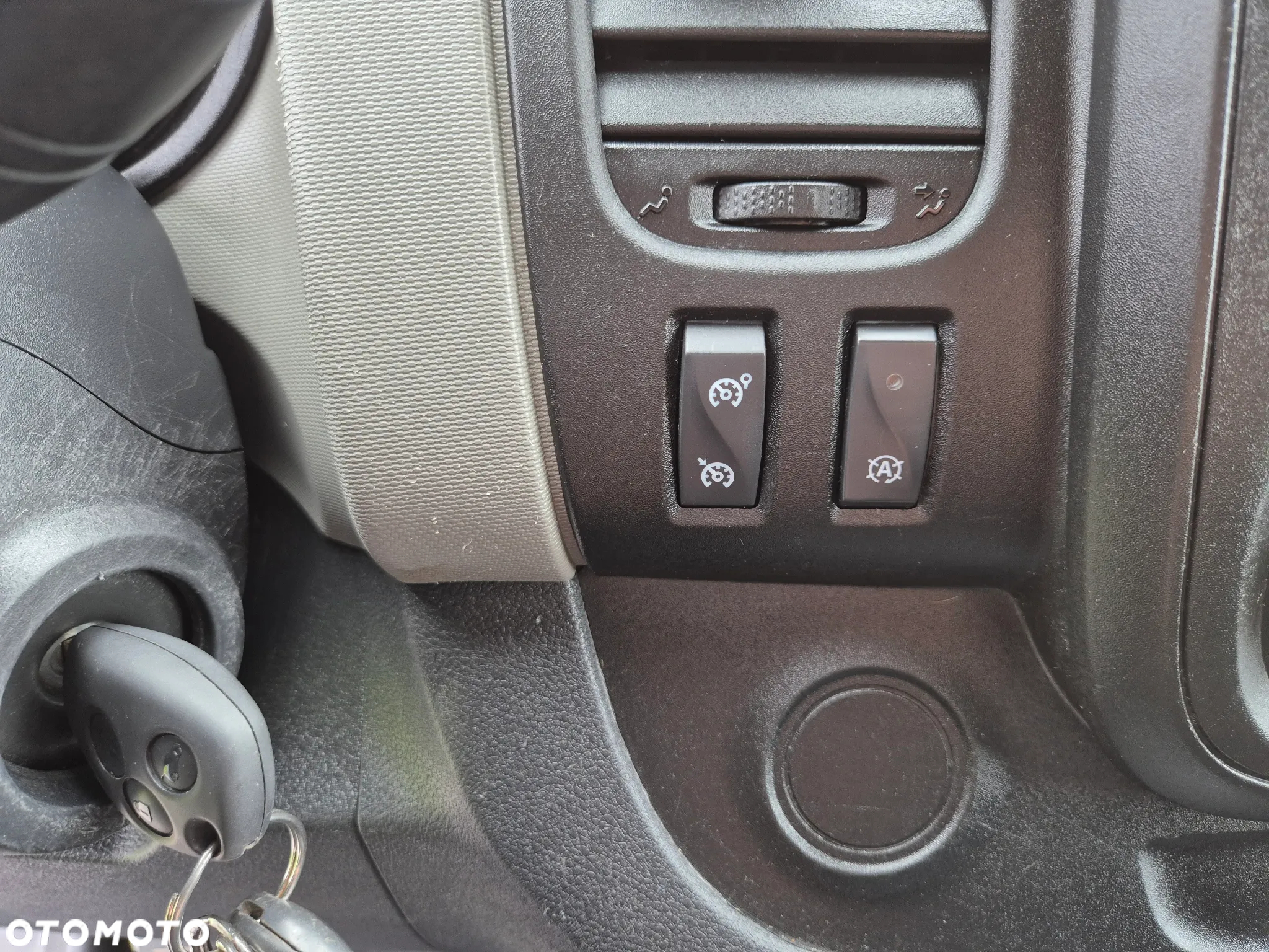 Renault TRAFIC - 35