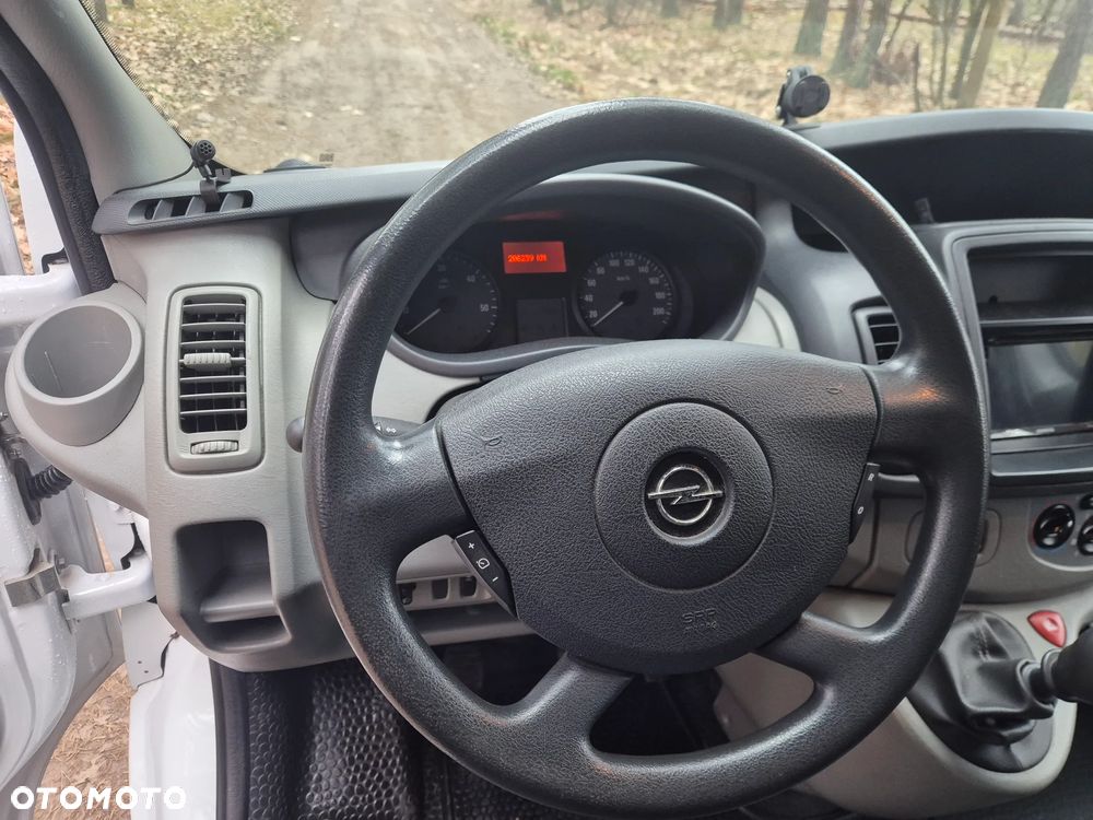 Opel Vivaro - 17