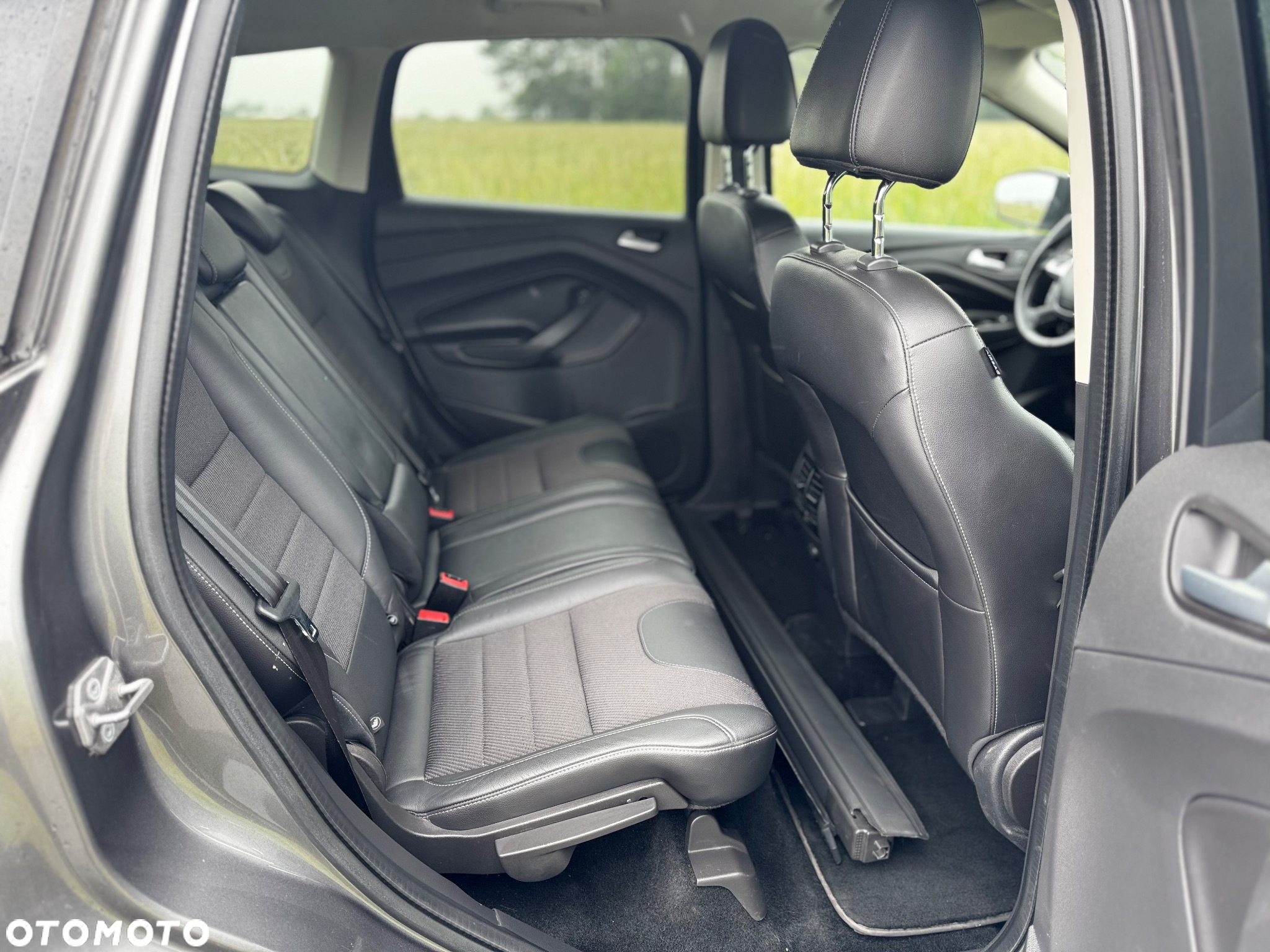 Ford Kuga 2.0 TDCi 4x4 Titanium - 25