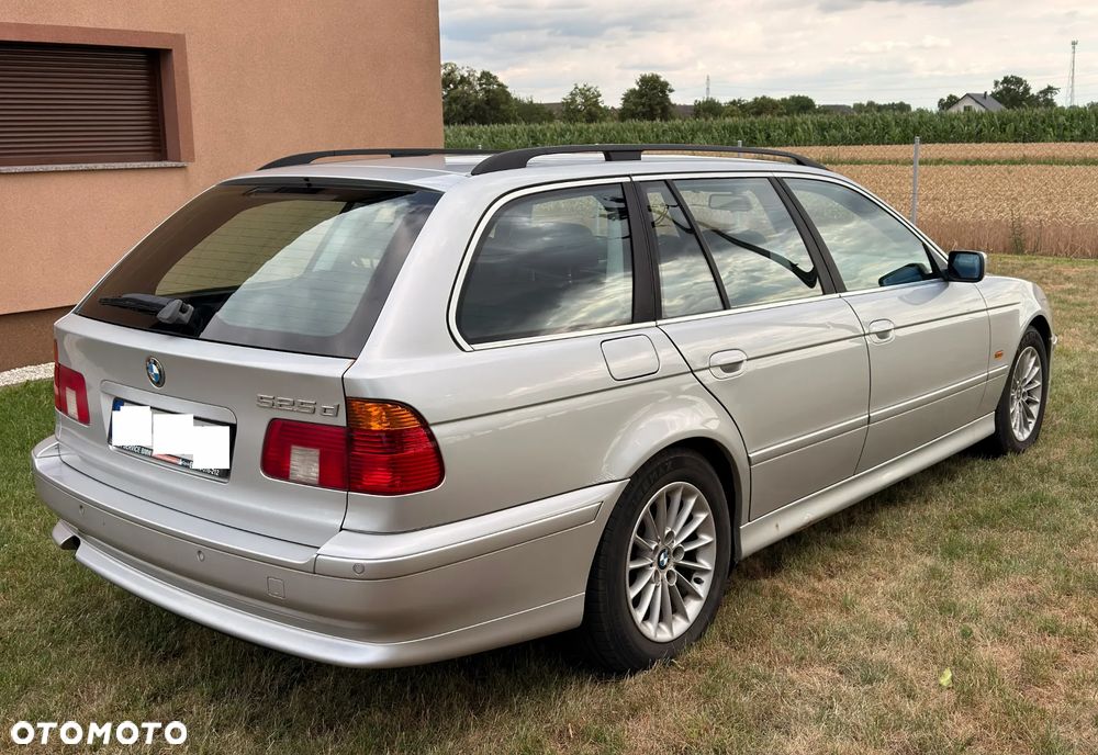 BMW Seria 5 525d - 2