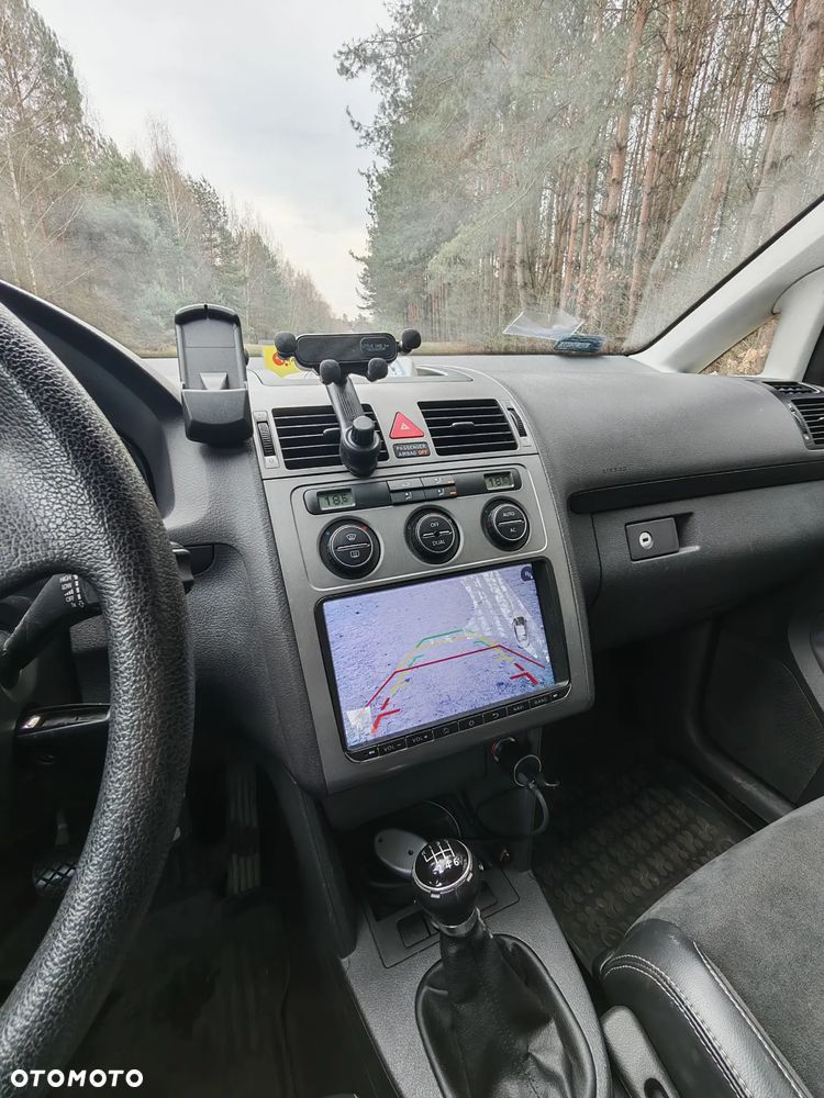 Volkswagen Touran 1.9 TDI Highline - 12