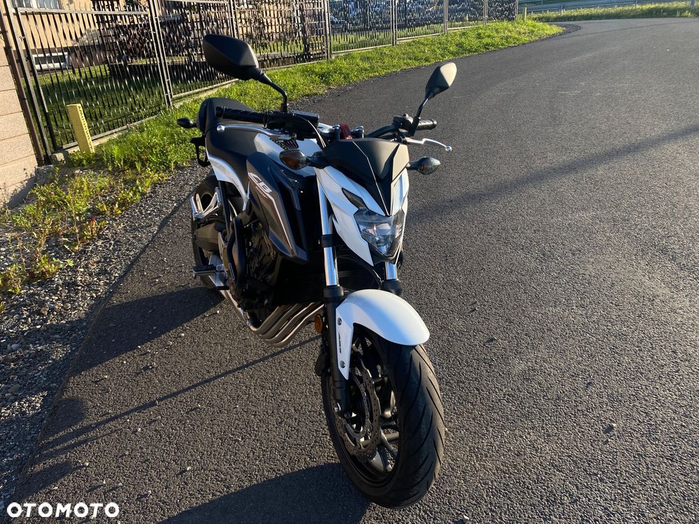 Honda CB - 2