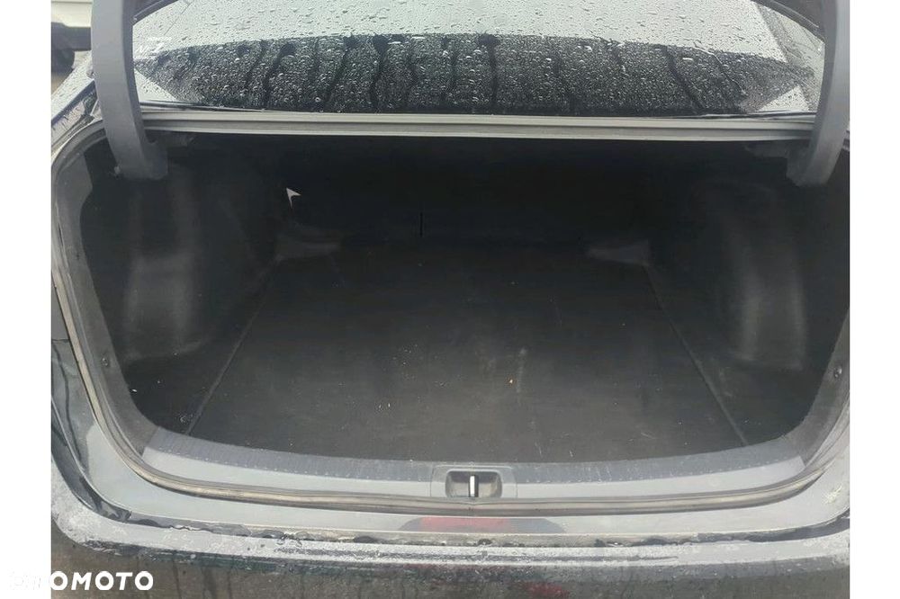 Toyota Corolla - 9