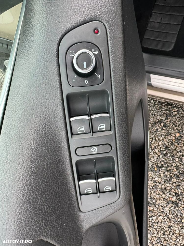 Volkswagen Tiguan 2.0 TDI DPF 4Motion Sport & Style - 36