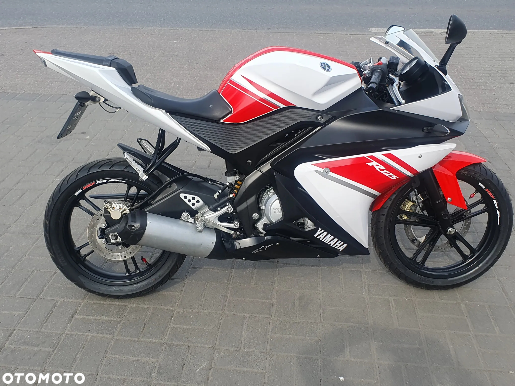 Yamaha YZF - 15