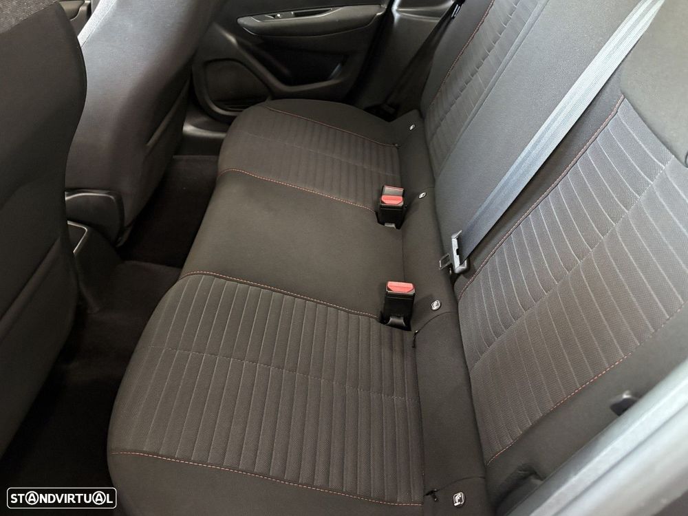 Peugeot 208 1.2 PureTech Active Pack - 13