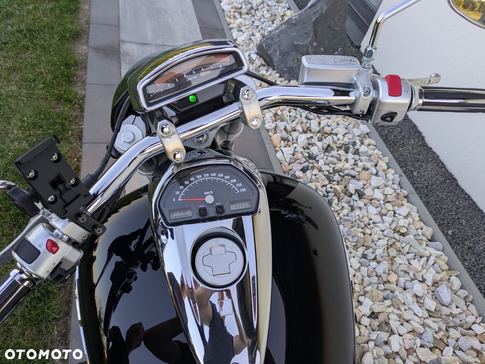 Suzuki Boulevard - 12