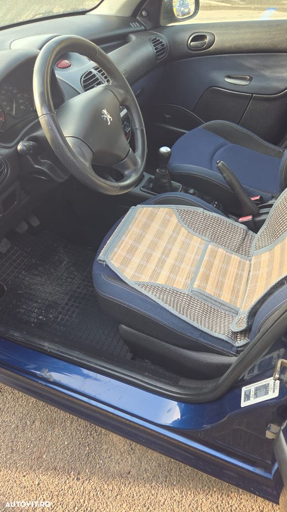 Peugeot 206 1.4E Sedan - 10