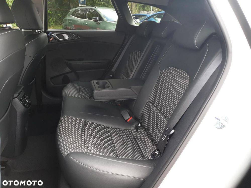 Kia Ceed 1.5 T-GDI Tribute - 16