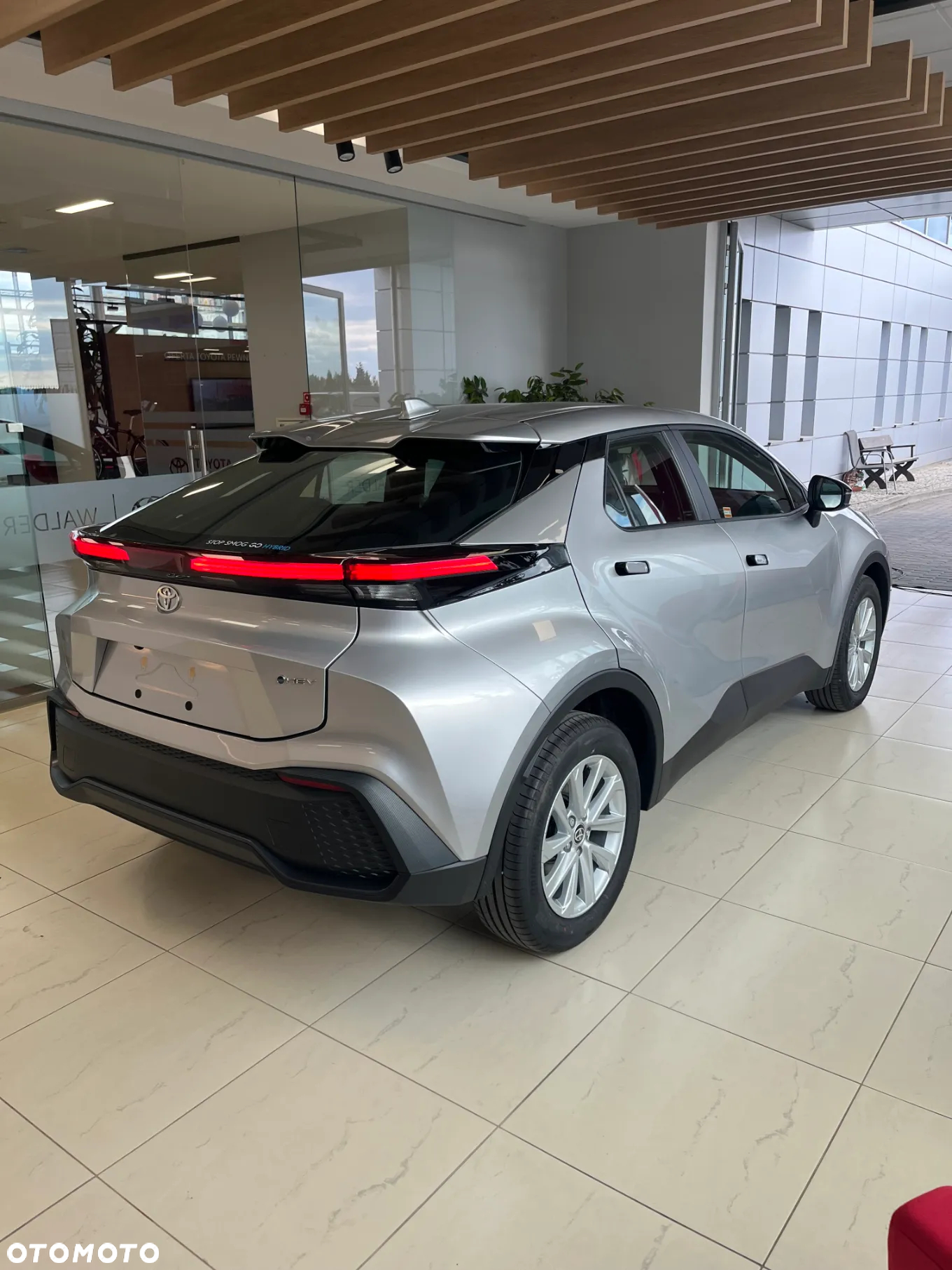 Toyota C-HR 1.8 Hybrid Comfort - 10