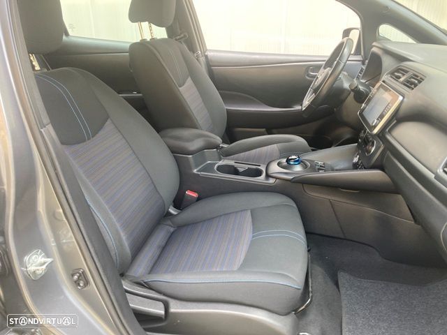 Nissan Leaf 40 kWh N-Connecta - 29