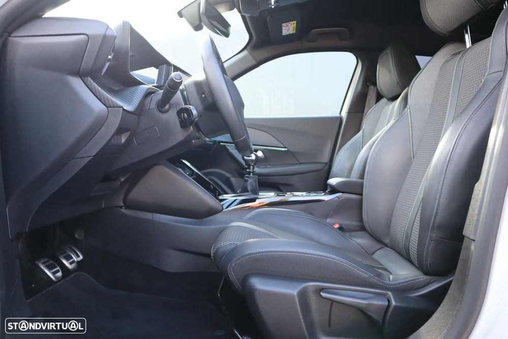 Peugeot 2008 PureTech 130 GT Pack - 14