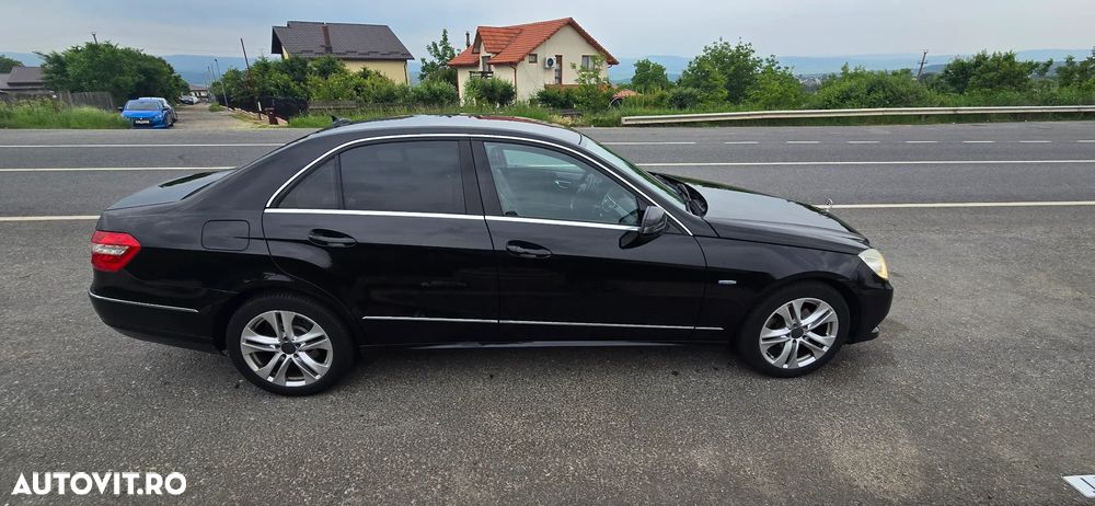 Mercedes-Benz E - 8