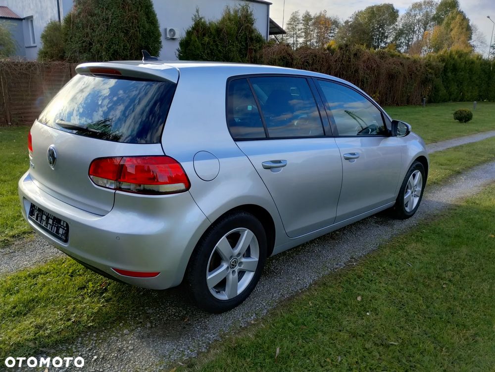 Volkswagen Golf 1.6 TDI DPF Comfortline - 11