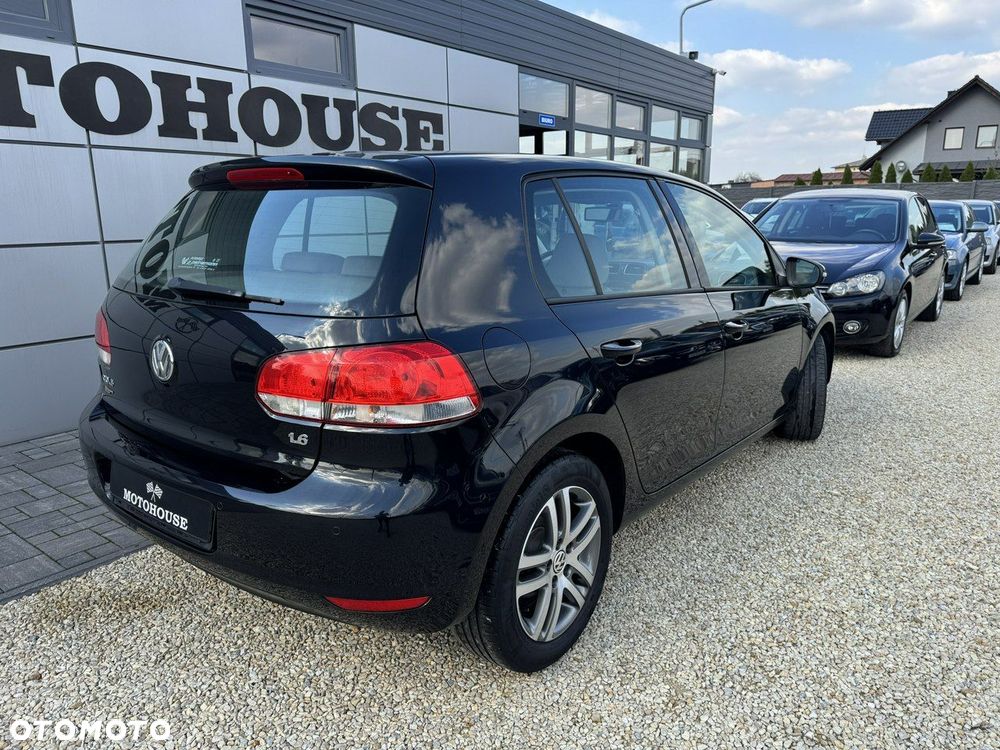 Volkswagen Golf 1.6 Comfortline - 4