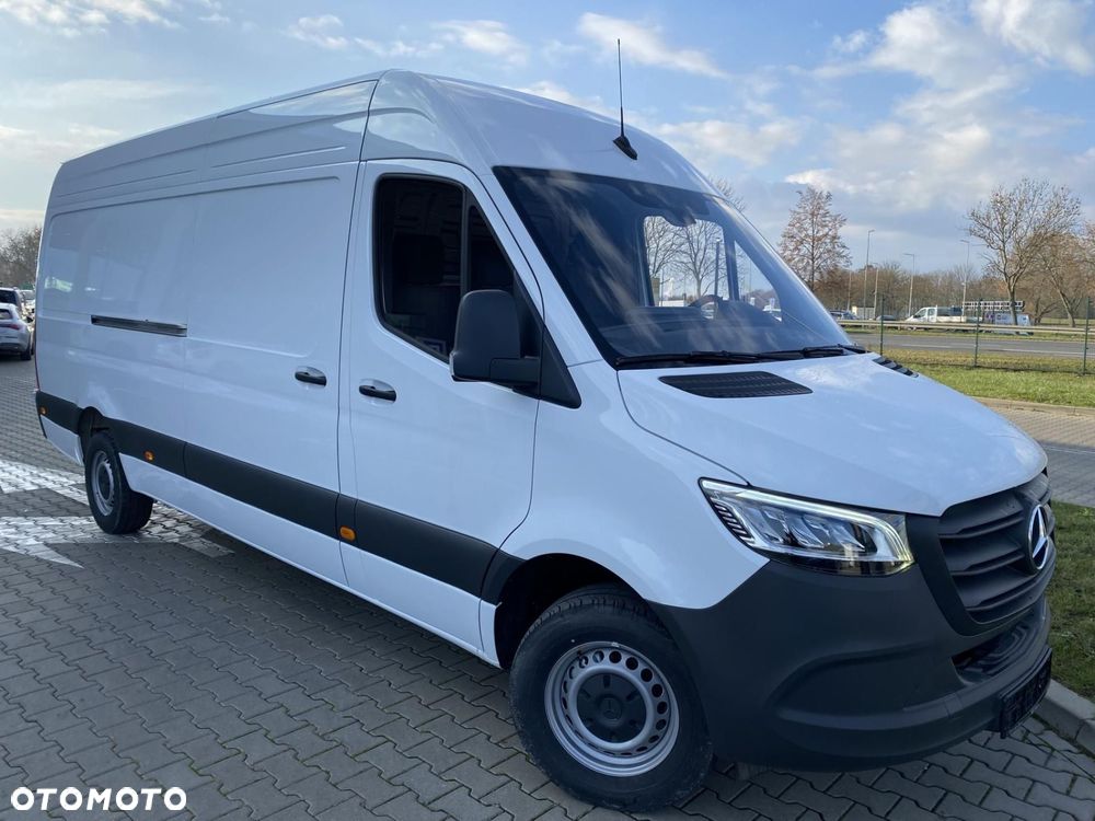 Mercedes-Benz Sprinter - 1