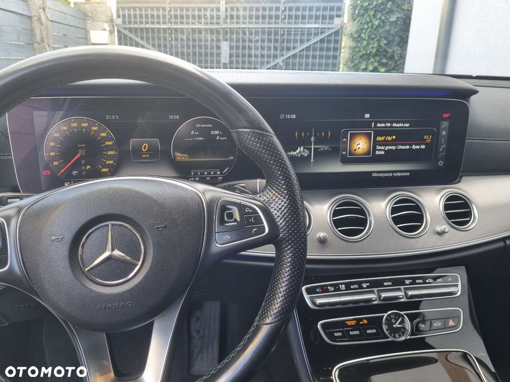 Mercedes-Benz Klasa E 220 d 4-Matic Business Edition 9G-TRONIC - 21