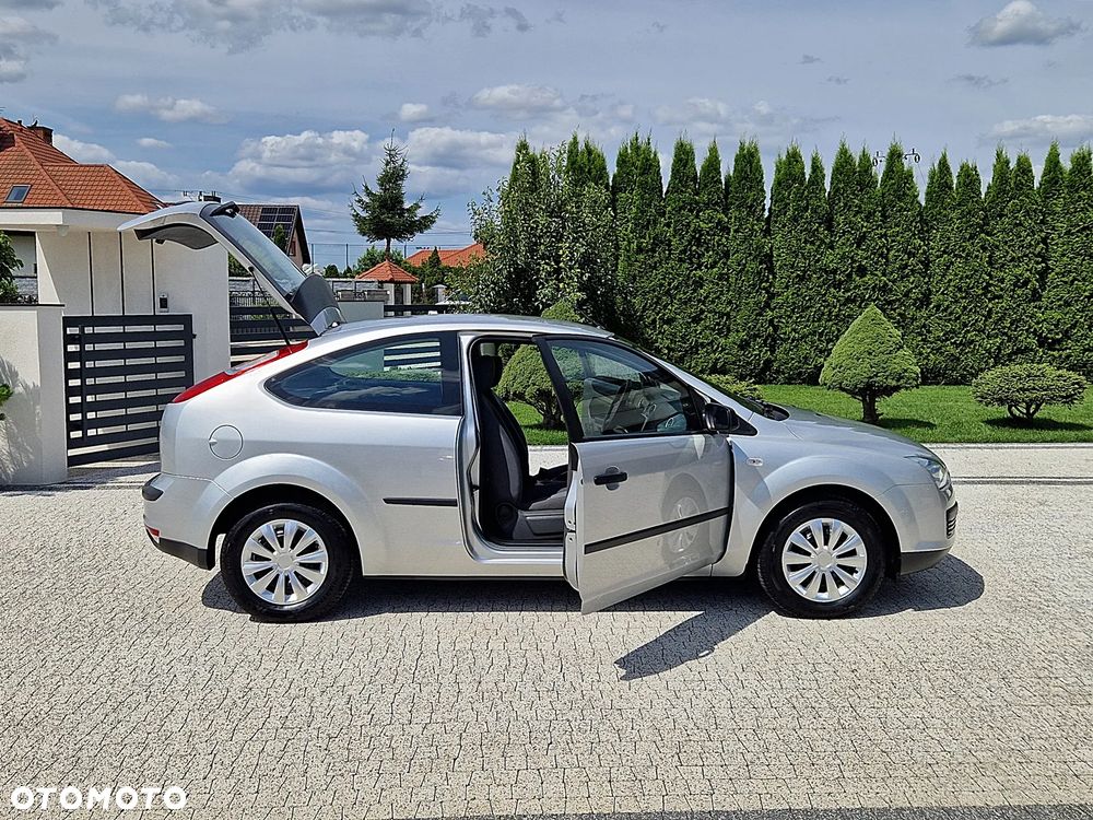 Ford Focus 1.6 16V Ambiente - 15