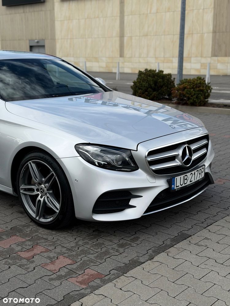 Mercedes-Benz Klasa E 220 d 4-Matic 9G-TRONIC - 24