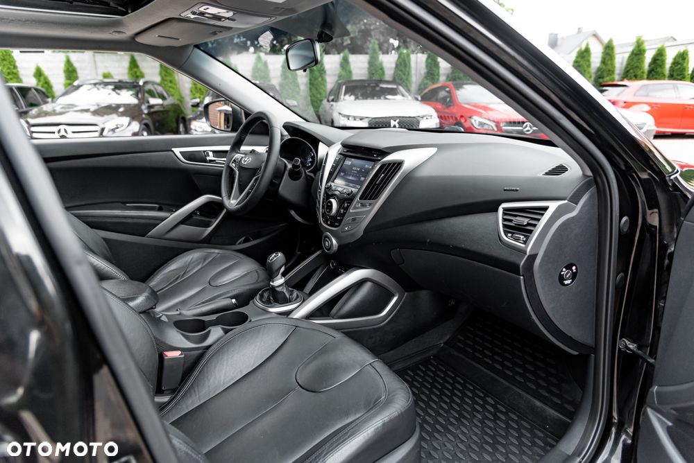 Hyundai Veloster 1.6 GDI Premium - 26