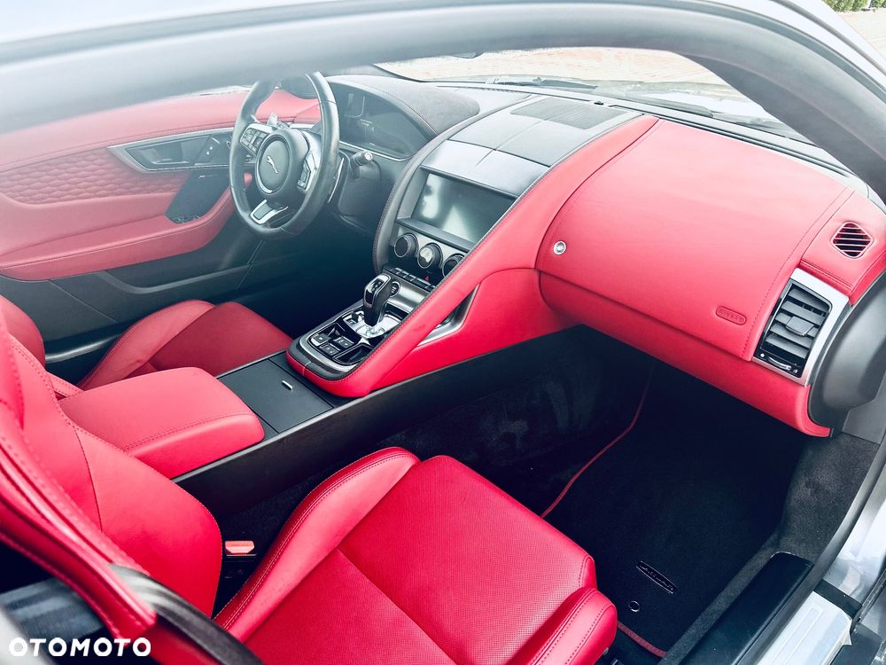 Jaguar F-Type P300 First Edition - 9