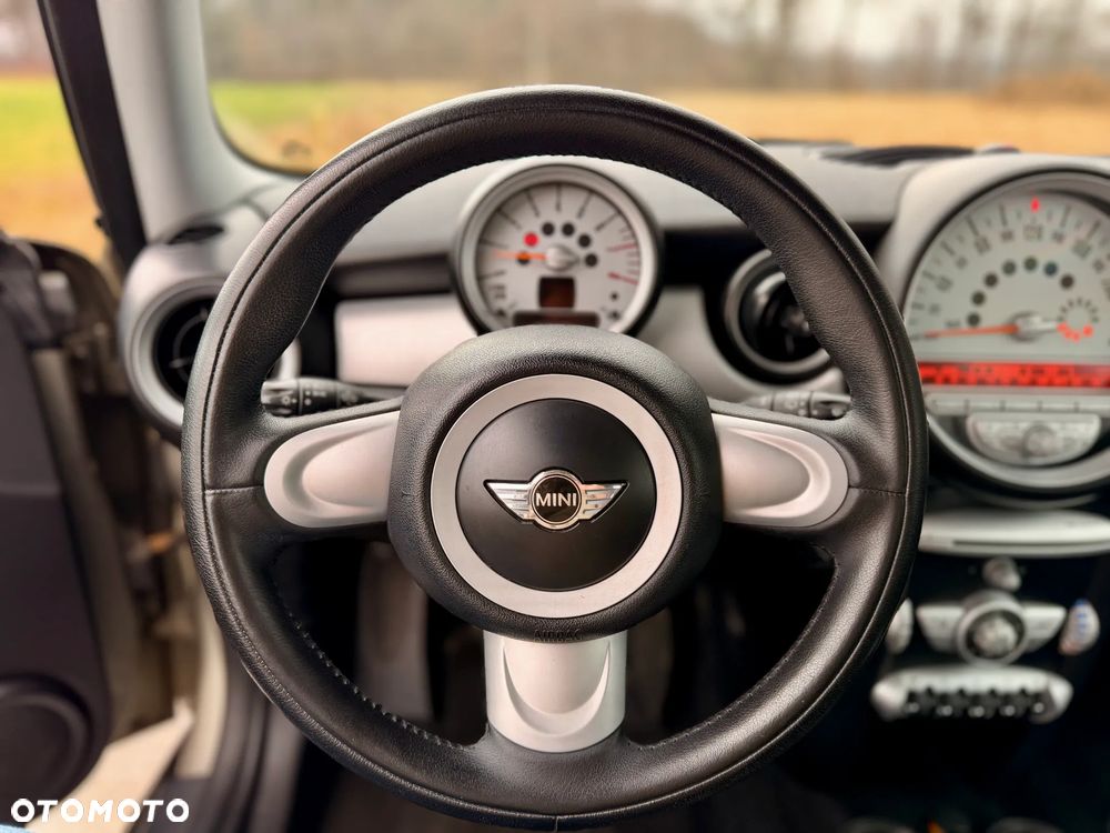 MINI ONE Standard - 14