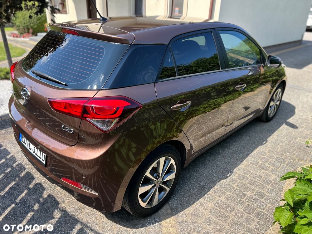 Hyundai i20 blue 1.2 YES Gold - 3
