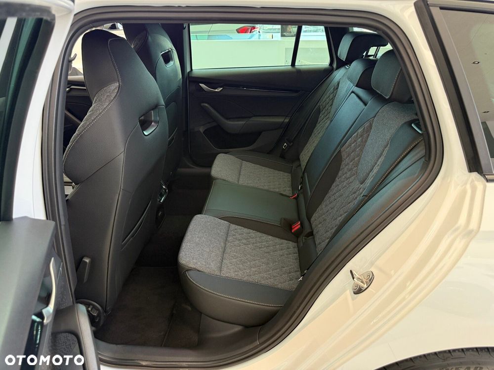 Skoda Octavia 1.5 TSI mHEV Sportline DSG - 13