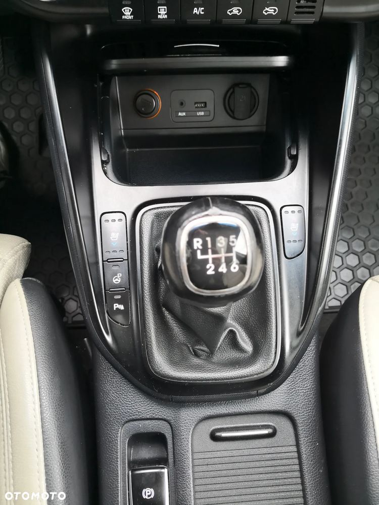 Kia Carens 1.7 CRDi 136 Dream Team Edition - 24