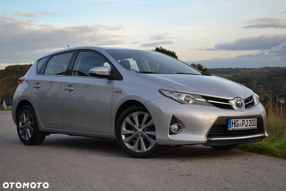 Toyota Auris 1.8 HSD Luna - 17