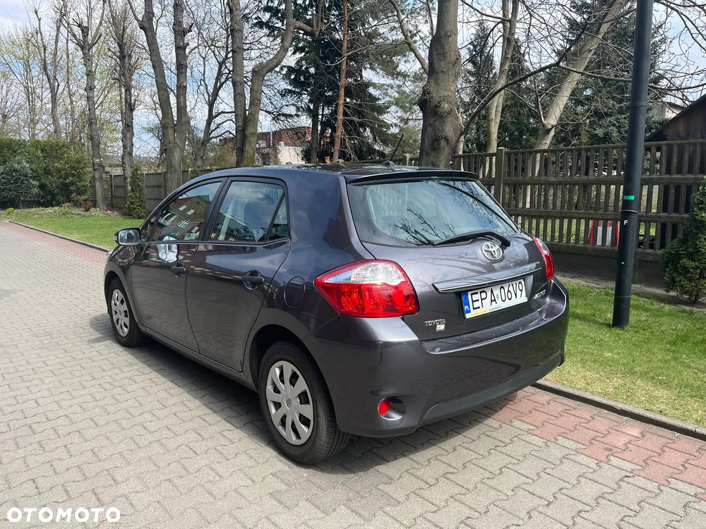 Toyota Auris - 3