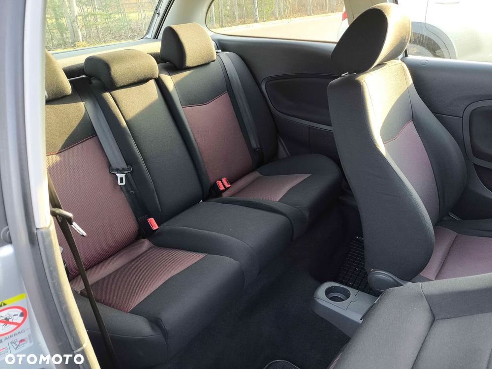 Seat Ibiza SC 1.4 16V Reference - 19