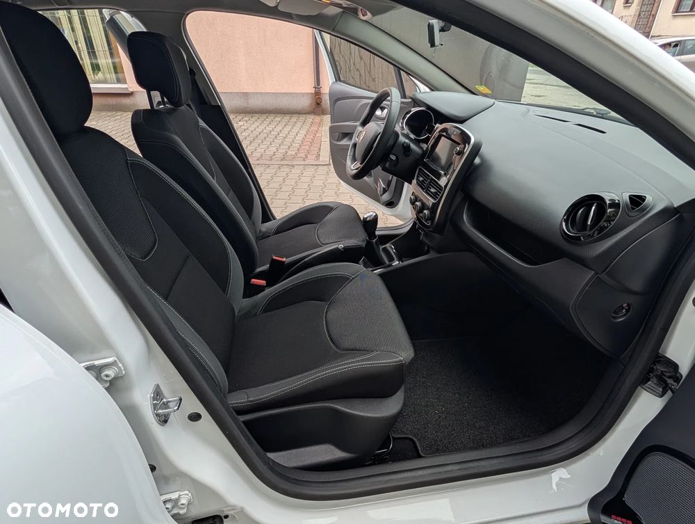 Renault Clio - 24