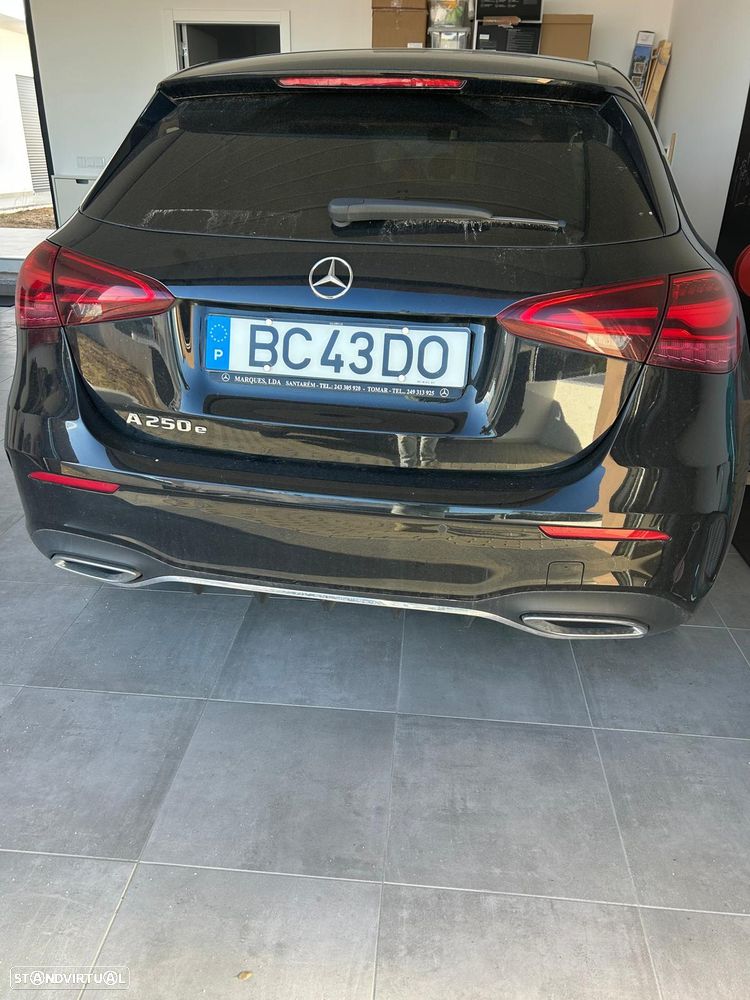 Mercedes-Benz A 250 e AMG Line - 10