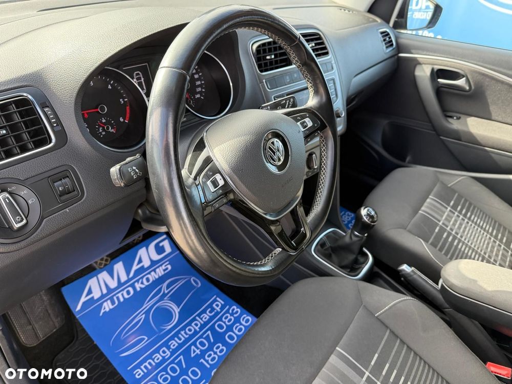 Volkswagen Polo 1.4 TDI Blue Motion Technology Lounge - 9