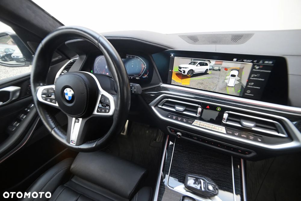 BMW X7 - 7