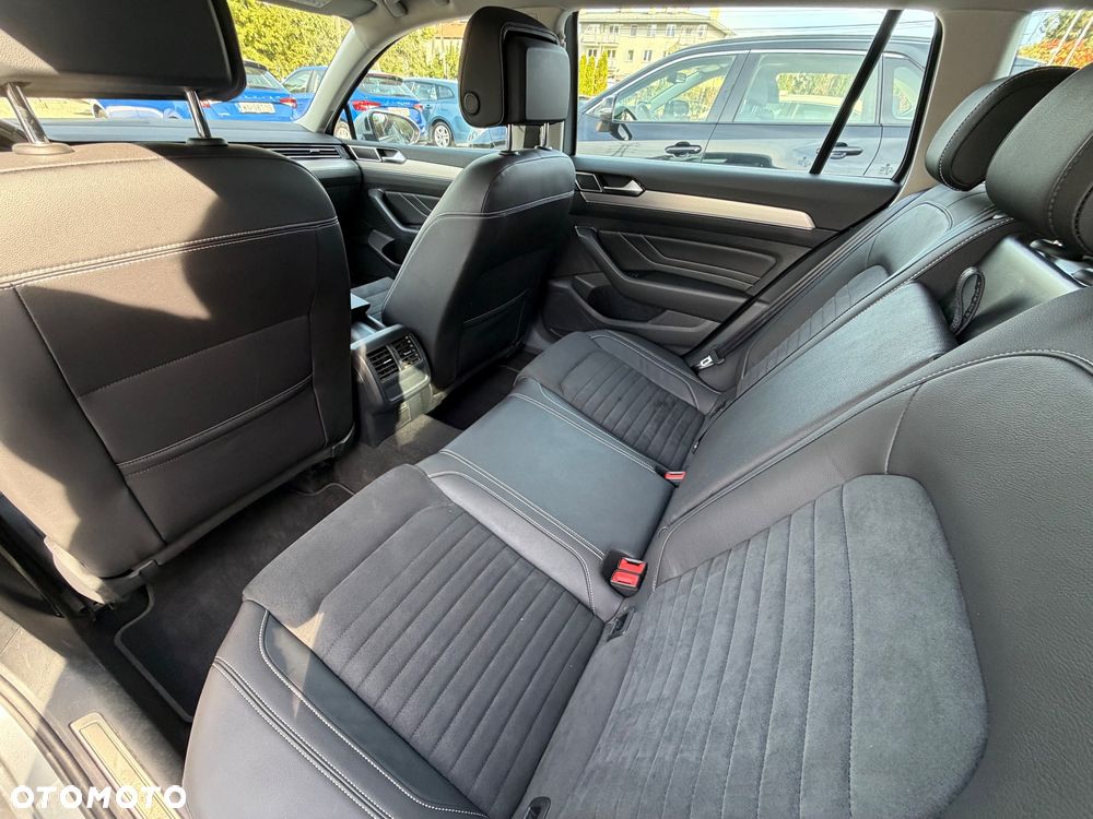 Volkswagen Passat 2.0 TDI EVO Business DSG - 31