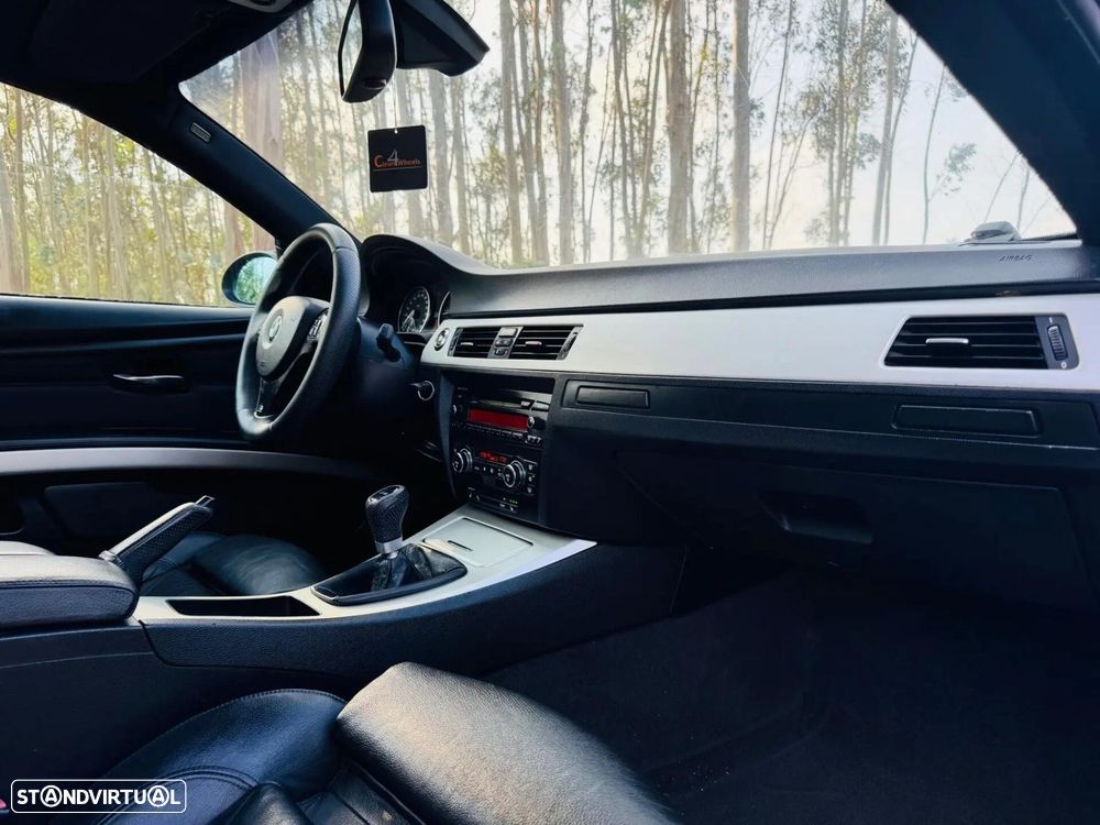 BMW 320 d Coupe - 34
