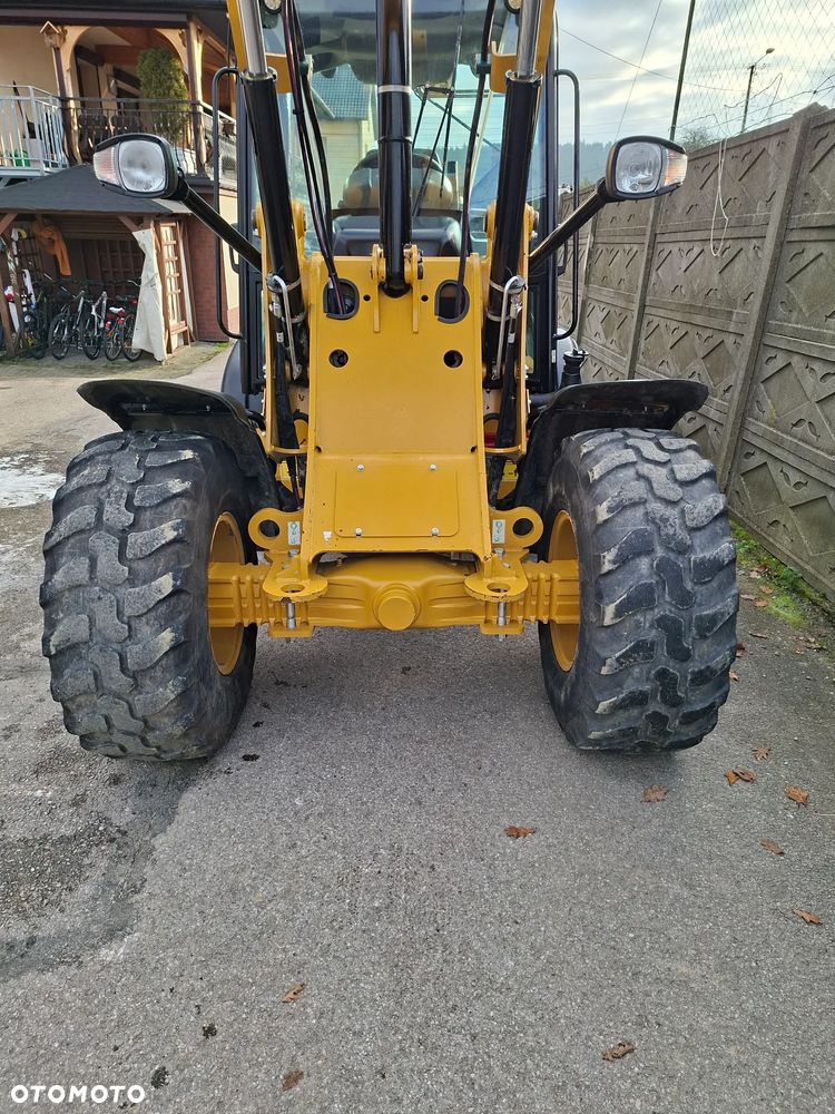 Caterpillar CAT 906 M - 17